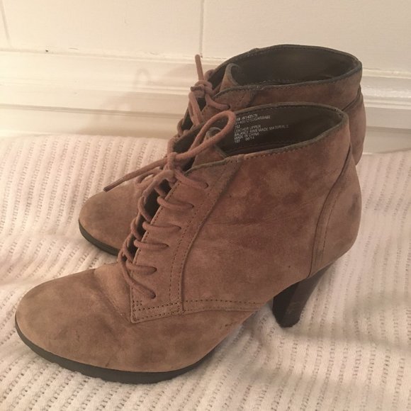 White Mountain Suede Lace Up Booties - Picture 4 of 5